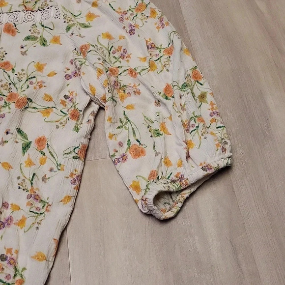 🛍Rose + Olive Floral Cinched Sleeve White Womens‎ Blouse Size 1X - Picture 4 of 8